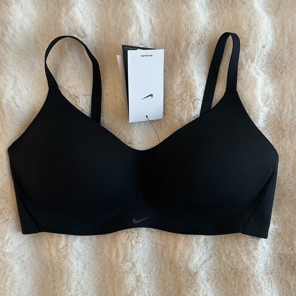 🆕 Nike | Alate Padded Sports Bra - Size M (F-G Cup)